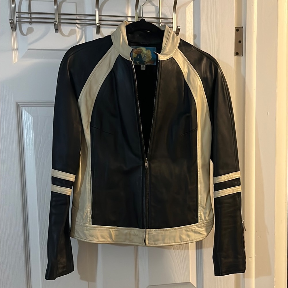 VINTAGE RARE Wilson’s Black and Cream Leather Motorcycle Jacket